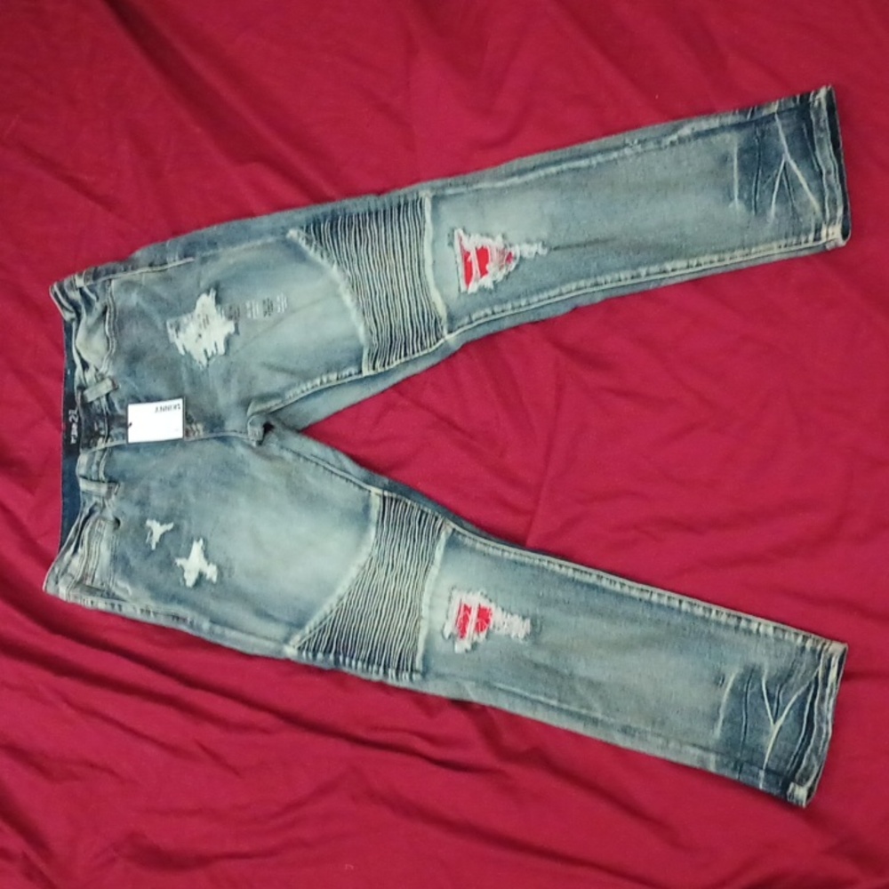 NWT Rue 21 Supreme Flex Blue Distressed Men's Jeans 32/30 Red Detail New 👖 - Picture 3 of 12